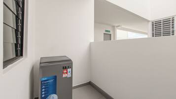 Superior Apartment, 4 Bedrooms, Balcony, City View | Interior