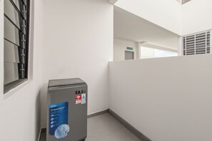 Appartement supérieur, 4 chambres, balcon, vue sur la ville | Intérieur