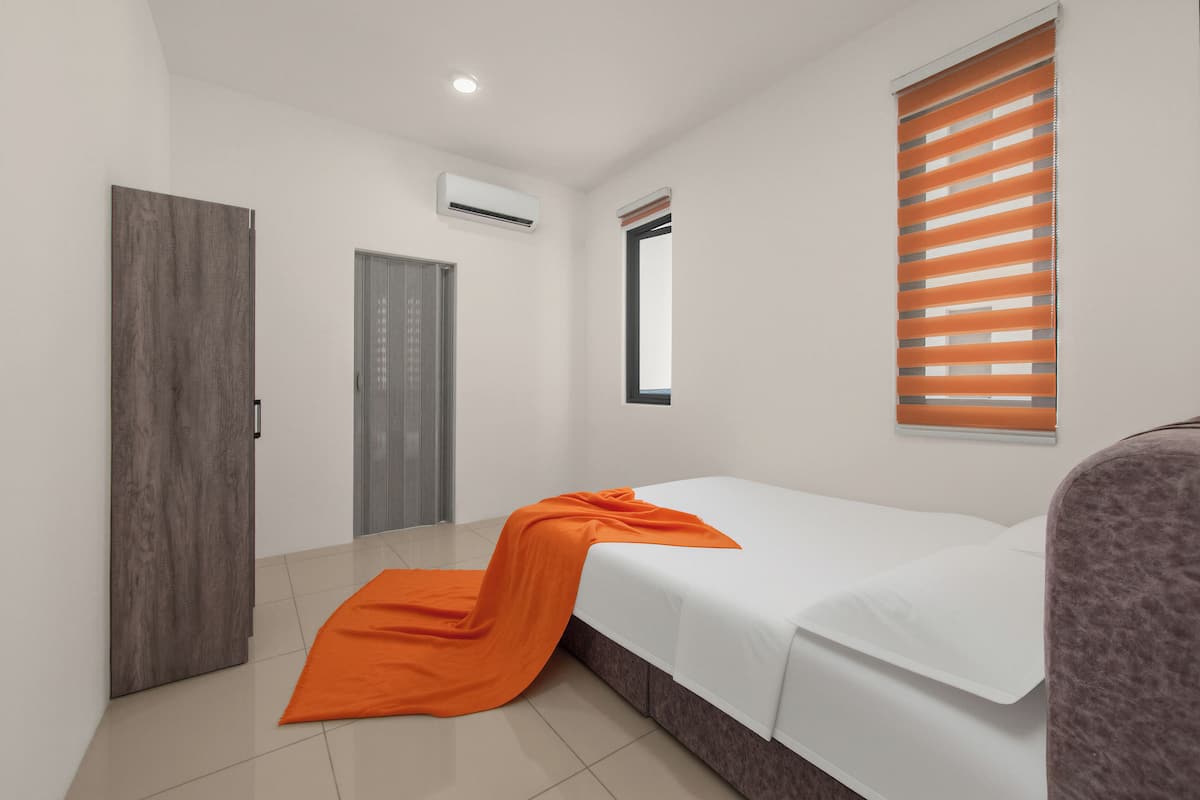 Studio tiện nghi đơn giản, 1 giường đôi, phòng tắm riêng, quang cảnh thành phố | Màn/rèm cản sáng, phòng cách âm, truy cập Internet không dây miễn phí 