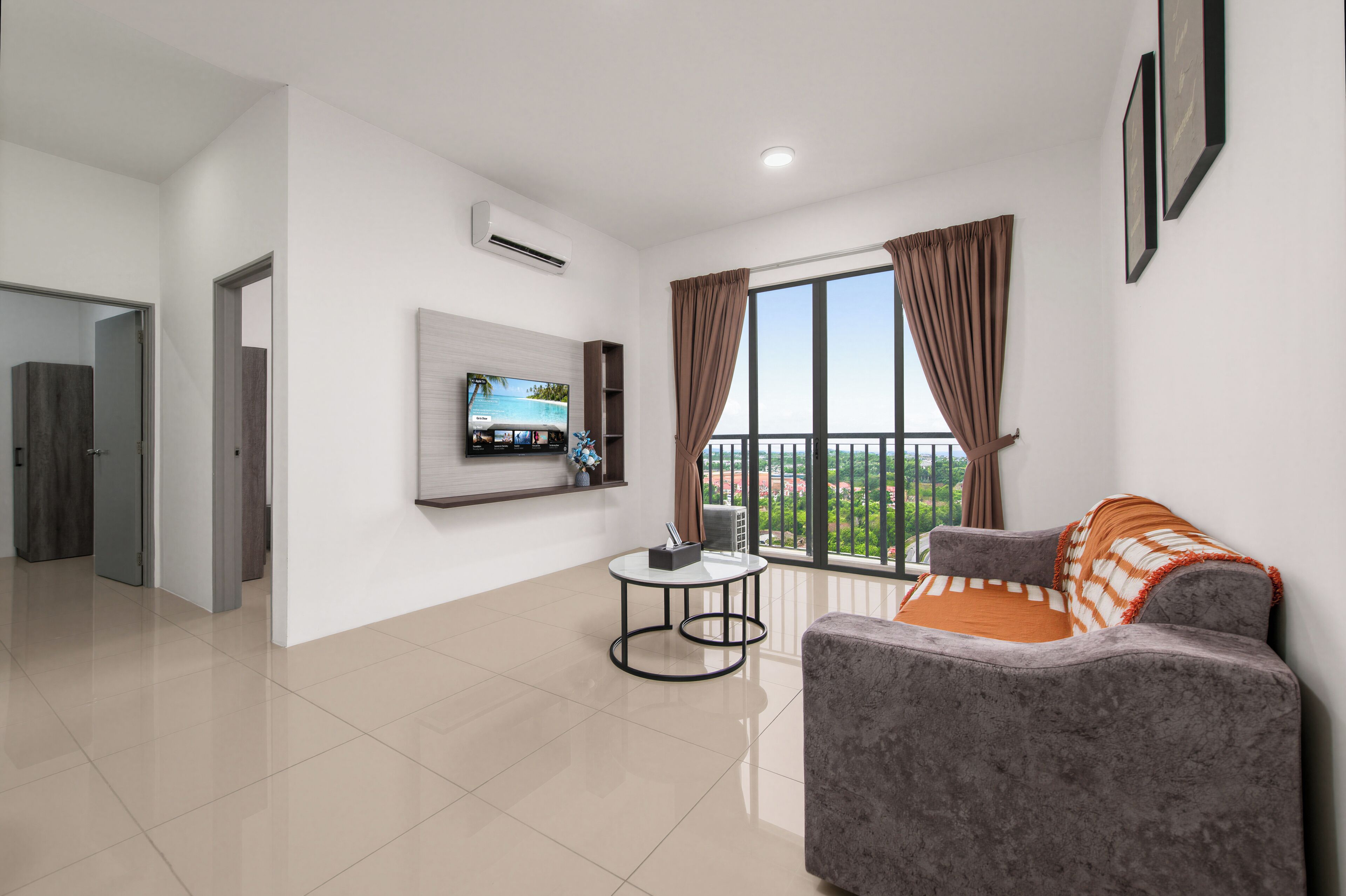 Superior Apartment, 2 Bedrooms, Balcony, City View | Living area
