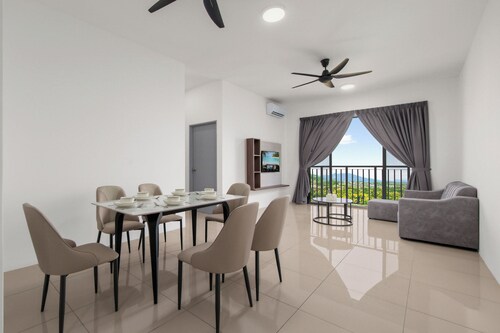 KLIA Residensi---15minutes drive to KLIA