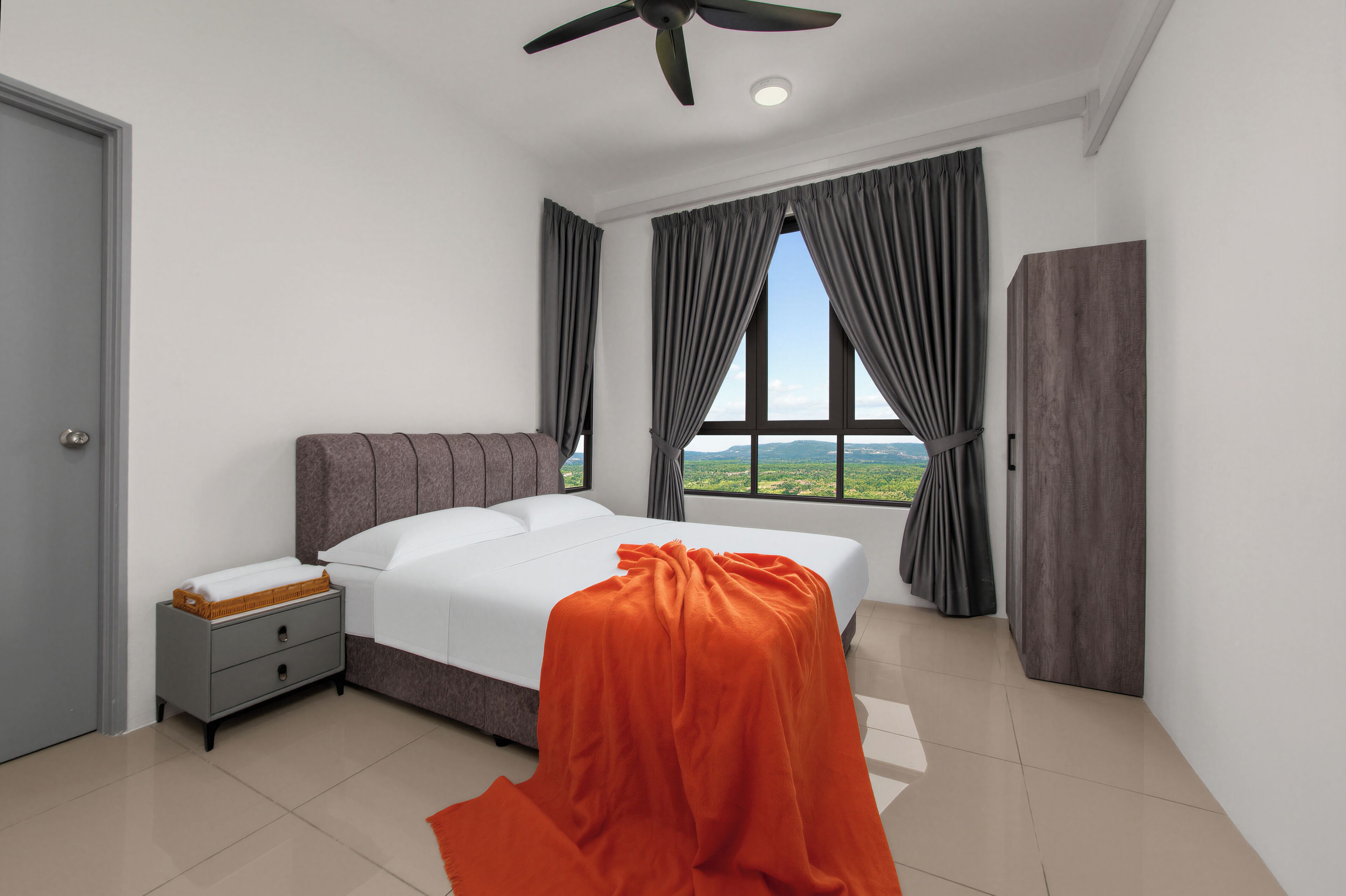 Superior Apartment, 4 Bedrooms, Balcony, City View