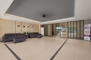 Lobby - KLIA Residensi---15minutes drive to KLIA (Labu)
