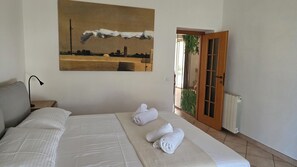2 chambres, bureau, fer et planche Ă repasser, Wi-Fi gratuit