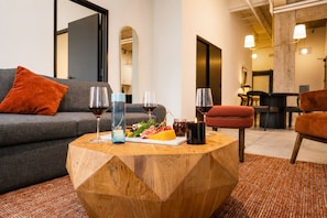 Deluxe Apartment, 3 Bedrooms, Non Smoking | Living area | 42-inch Smart TV with digital channels, Netflix, Hulu