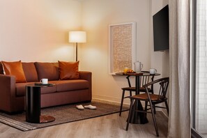 Living area - Roami at Century Plaza (Minneapolis)