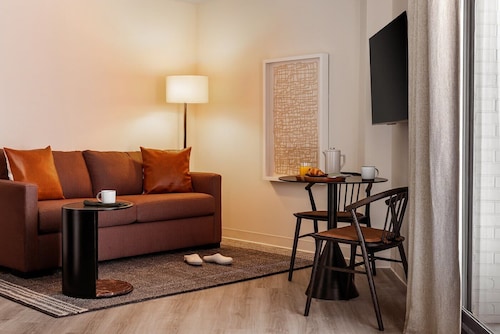 Roami at Century Plaza