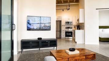 42-Zoll-Smart-TV mit Digitalempfang, Netflix, Hulu
