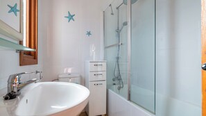 Bathroom - Panoramic views from stylish air-conditioned home in the heart of San José (San José)