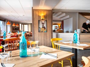 House | Dining - Living for Three in the Heart of Huez (Huez)