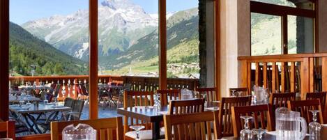 Huoneisto | Ruokailu