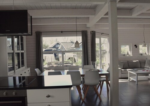 Ferienhaus "Malmö" in Schönberg-Holm: Sauna, Kamin & 750 m zum Strand