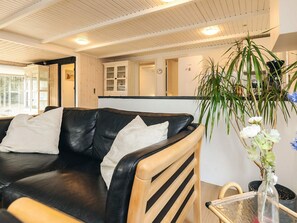 House | Interior - 4 Star Holiday Home in Lokken (Lokken)