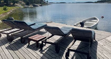 Atemberaubendes Wassergrundstück im Stockholmer Schärengarten