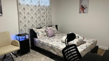 1 bedroom, iron/ironing board, Internet