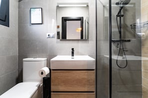 Villa | Bathroom - Yoga and Relaxation Retreat in the Heart of Nature (Málaga)