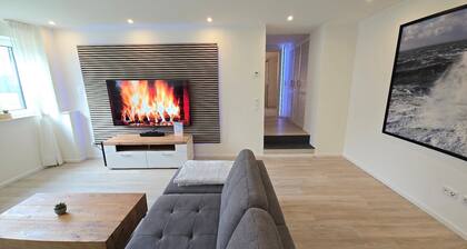 Beachfront vacation apartment "Ostseebrise" in Wendtorf with fenced garden - Hun