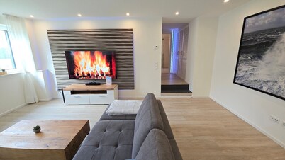 Beachfront vacation apartment "Ostseebrise" in Wendtorf with fenced garden - Hun