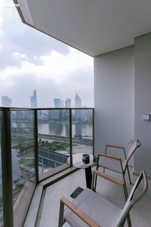 Apartamento luxo, sacada, vista para a cidade | Área da propriedade