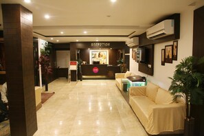 Lobby - OYO Rooms Mall Road Cantonment (Varanasi)