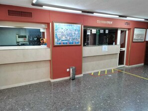 Apartment | Lobby - Romantic Apartment in Sevilla Near Giralda (Seville)