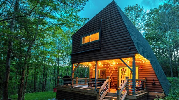 Exterior - Cozy Cabin w/ hot tub, 2 mi from Lake George, 24 acres, fireplace (Hague)