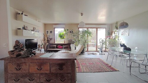 Like in the country, house 5 min from Paris 13 terrace, garden and barbecue!