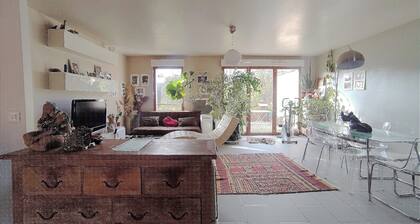 Like in the country, house 5 min from Paris 13 terrace, garden and barbecue!