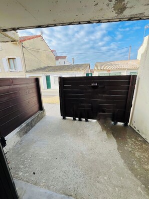Terrace/patio - 15 mètres de la plage (Le Grau-du-Roi)