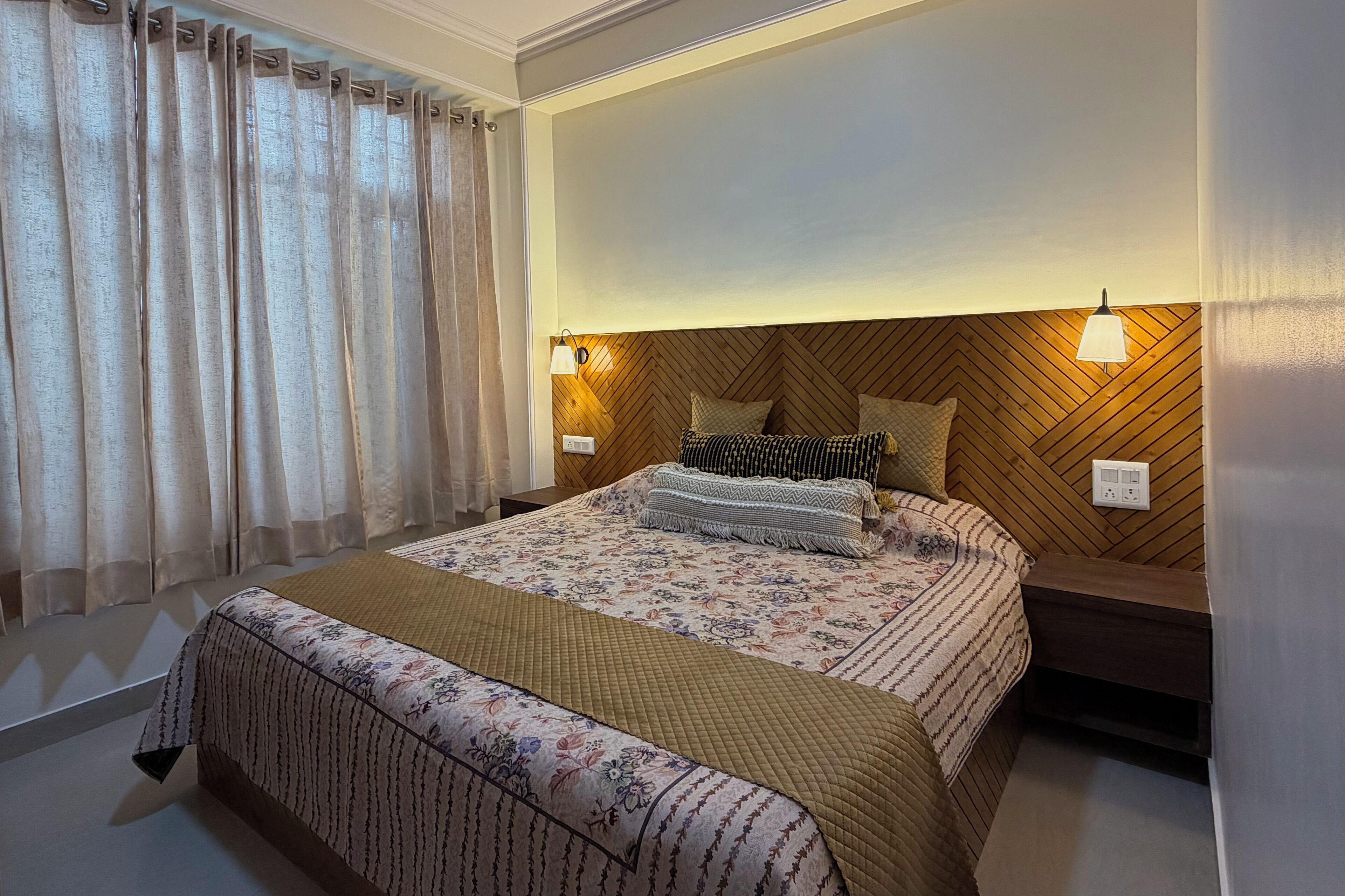 2 bedrooms, iron/ironing board, WiFi (free), bed sheets