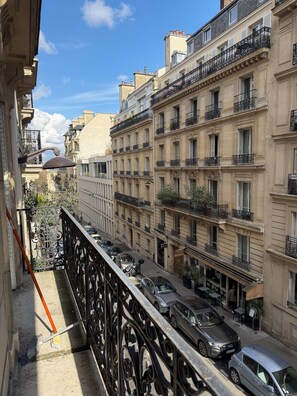Property grounds - PARISIAN APARTMENT ARC DE TRIOMPHE (Paris)
