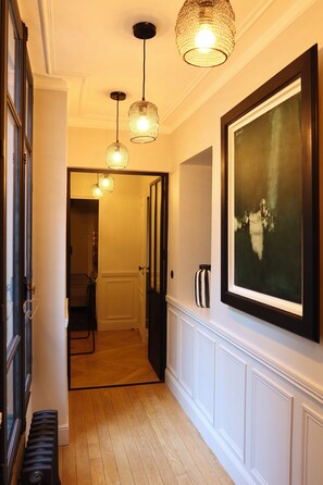 Interior - PARISIAN APARTMENT ARC DE TRIOMPHE (Paris)