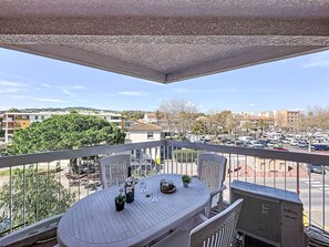 Outdoor dining - Le Saint François by Interhome (Saint Aygulf)