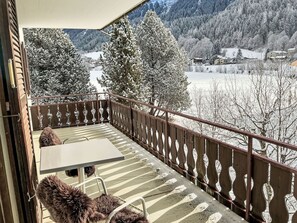 Outdoor dining - Paluedaklosters by Interhome (Klosters)