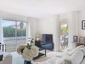 TV - Villa Brouilla by Interhome (Brouilla)