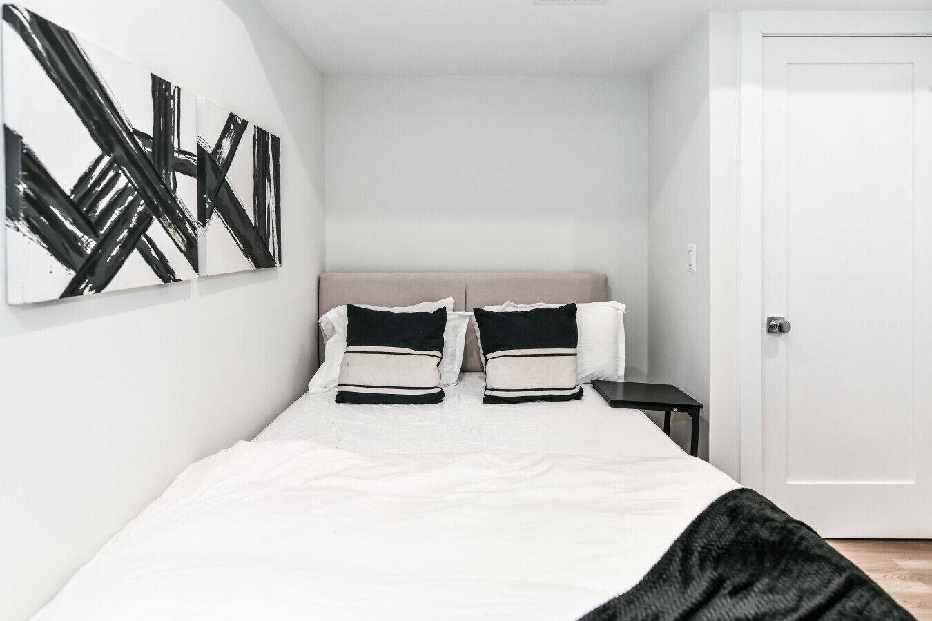 1 bedroom, desk, iron/ironing board, WiFi