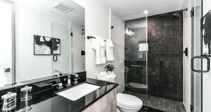 Modern 1BR Suite |Fully Equipped