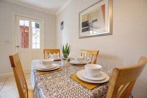 Dining - Clean & Spacious 4 Bedroom in Limerick (Limerick)