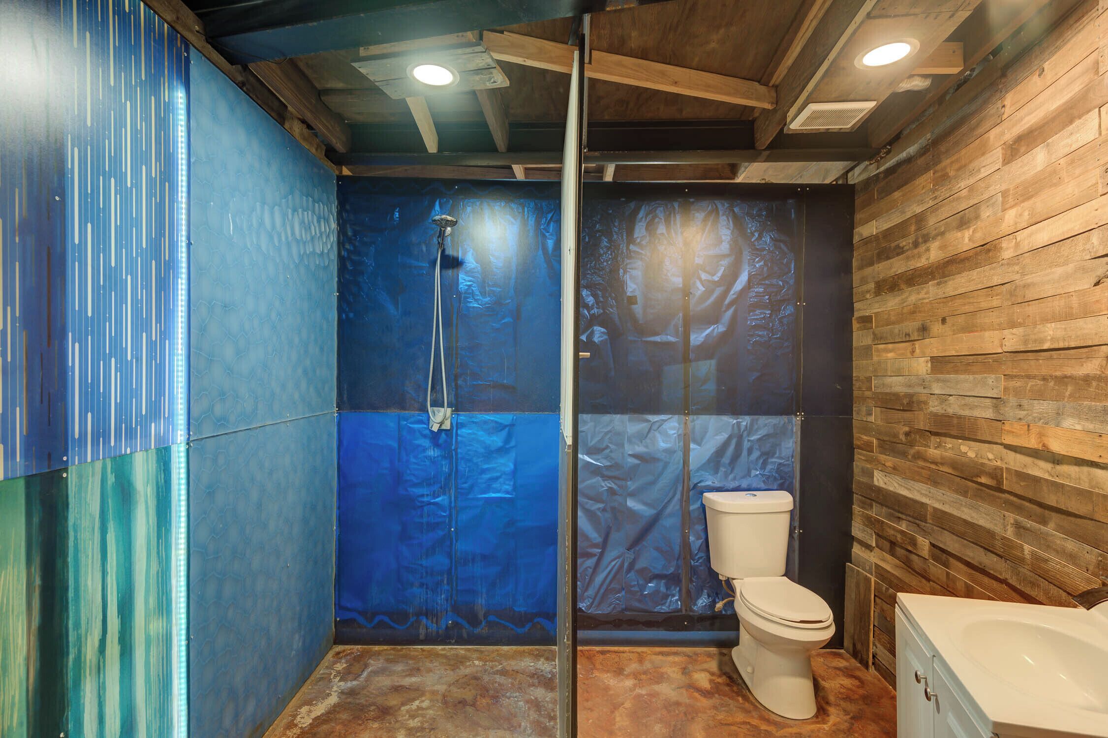 Towels, soap, toilet paper