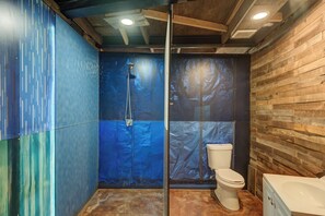 Towels, soap, toilet paper