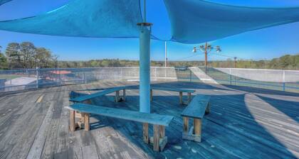 Water tank conversion. Spacious 4-bed 2-bath in enchanting Minden.