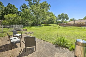 Interior - Garden-level Hendersonville Apt: 20 Mi to Broadway (Hendersonville)
