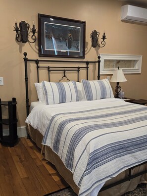 Blackout curtains, free WiFi, bed sheets - Langdon Hill House (Gettysburg)