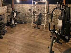 Room - w Spacious 5BR Retreat Pool BBQ Games (Santa Eulalia)