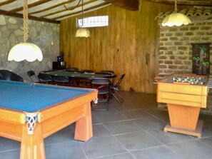 Room - w Spacious 5BR Retreat Pool BBQ Games (Santa Eulalia)