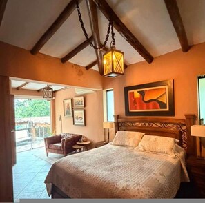 Room - w Spacious 5BR Retreat Pool BBQ Games (Santa Eulalia)