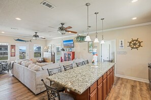Interior - Lil Bit Salty - 2nd Row - Amazing beach views and great outdoor space! (Crystal Beach)