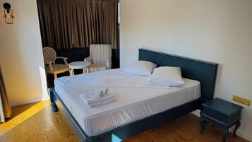 Deluxe Room | In-room safe, blackout curtains, free WiFi