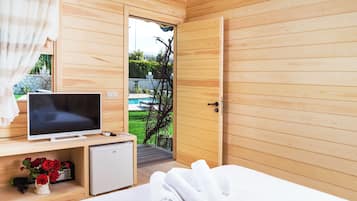 Grand Room, Garden View