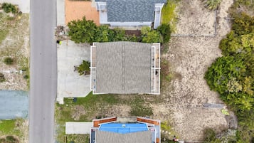 House, 2 Bedrooms | Exterior